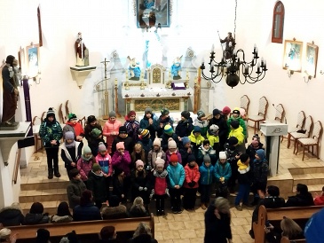 Ve čtvrtek proběhla oblíbená akce zpívání dětí ZŠ v kapli