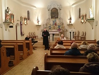 Pěvecké vystoupení Petra Urbánka v kapli Andělů strážných